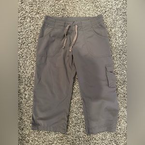 Alo coolfit capri hiking pants